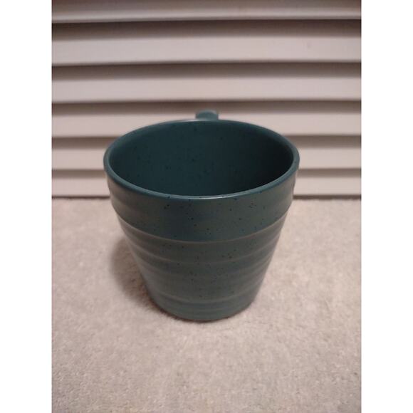 Bee & Willow dark forest green ribbed speckled stoneware coffee mug cup - Picture 3 of 6